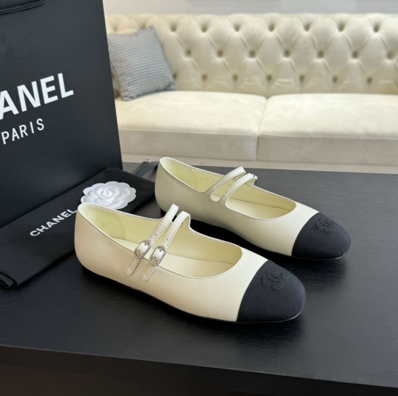 Chanel Low Shoes